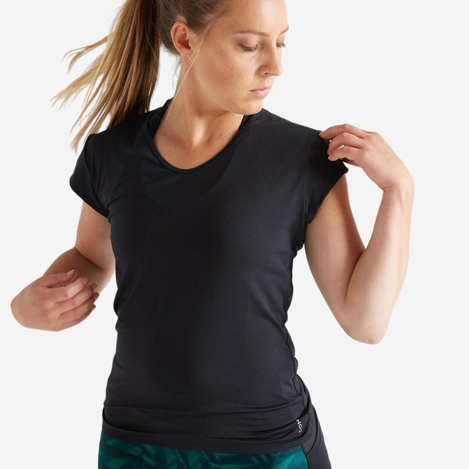 





Women's Cardio Fitness V-Neck Slim-Fit T-Shirt, photo 1 of 5